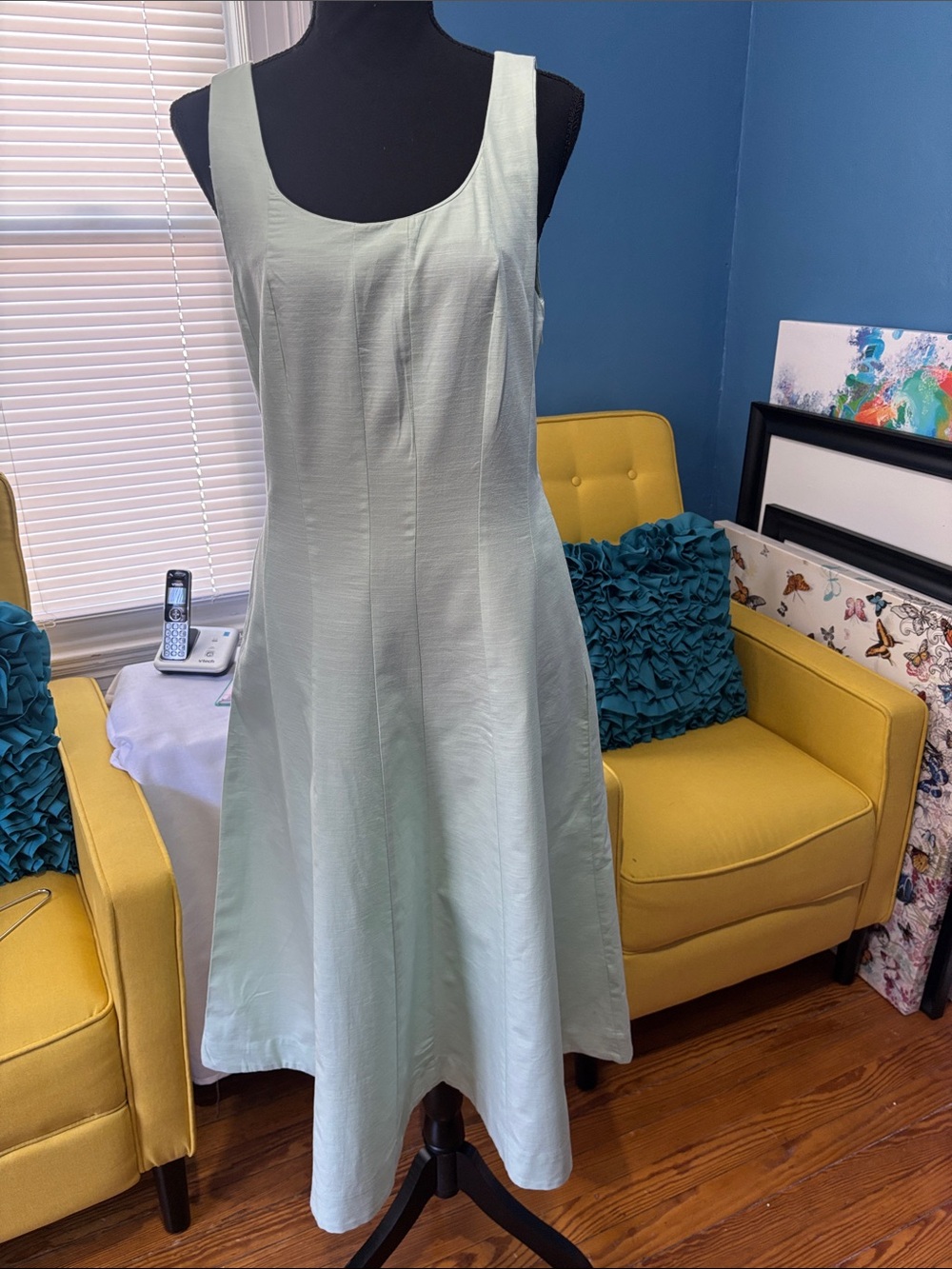 Classic Sleeveless A-Line Dress in Mint Green size 4